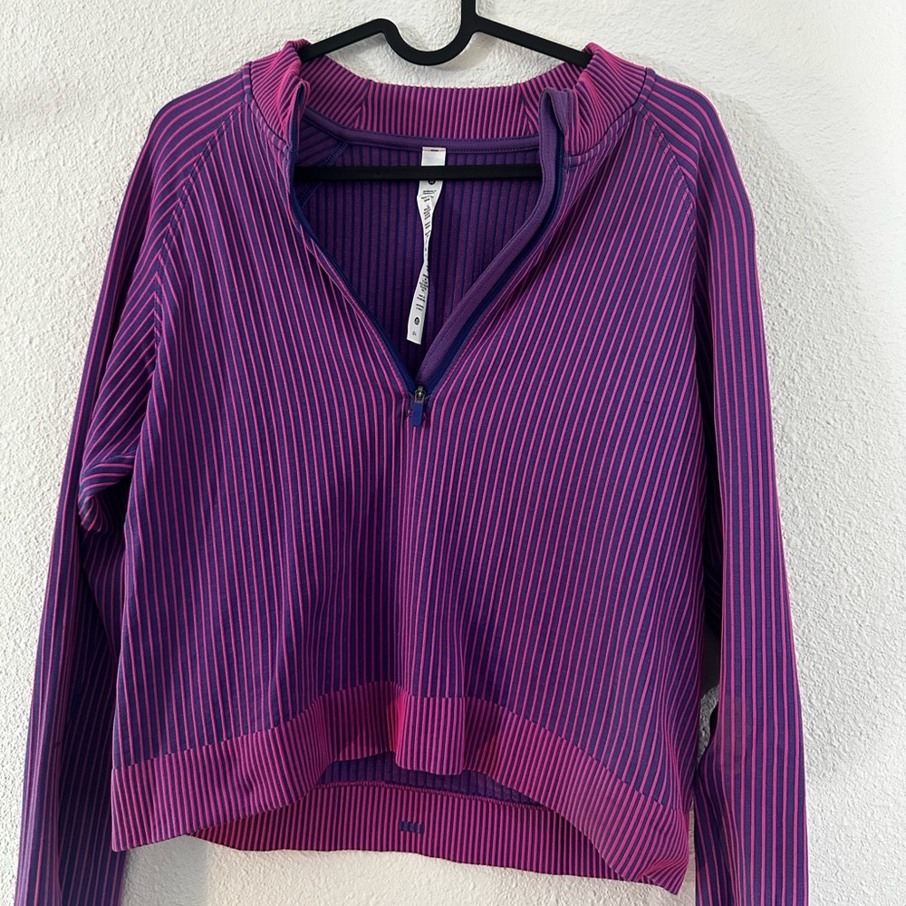 Lululemon size 10 cropped workout sweater
